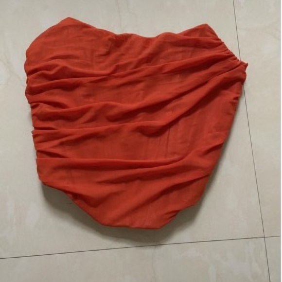 Red, no sleeves, top, size S - Picture 1 of 2